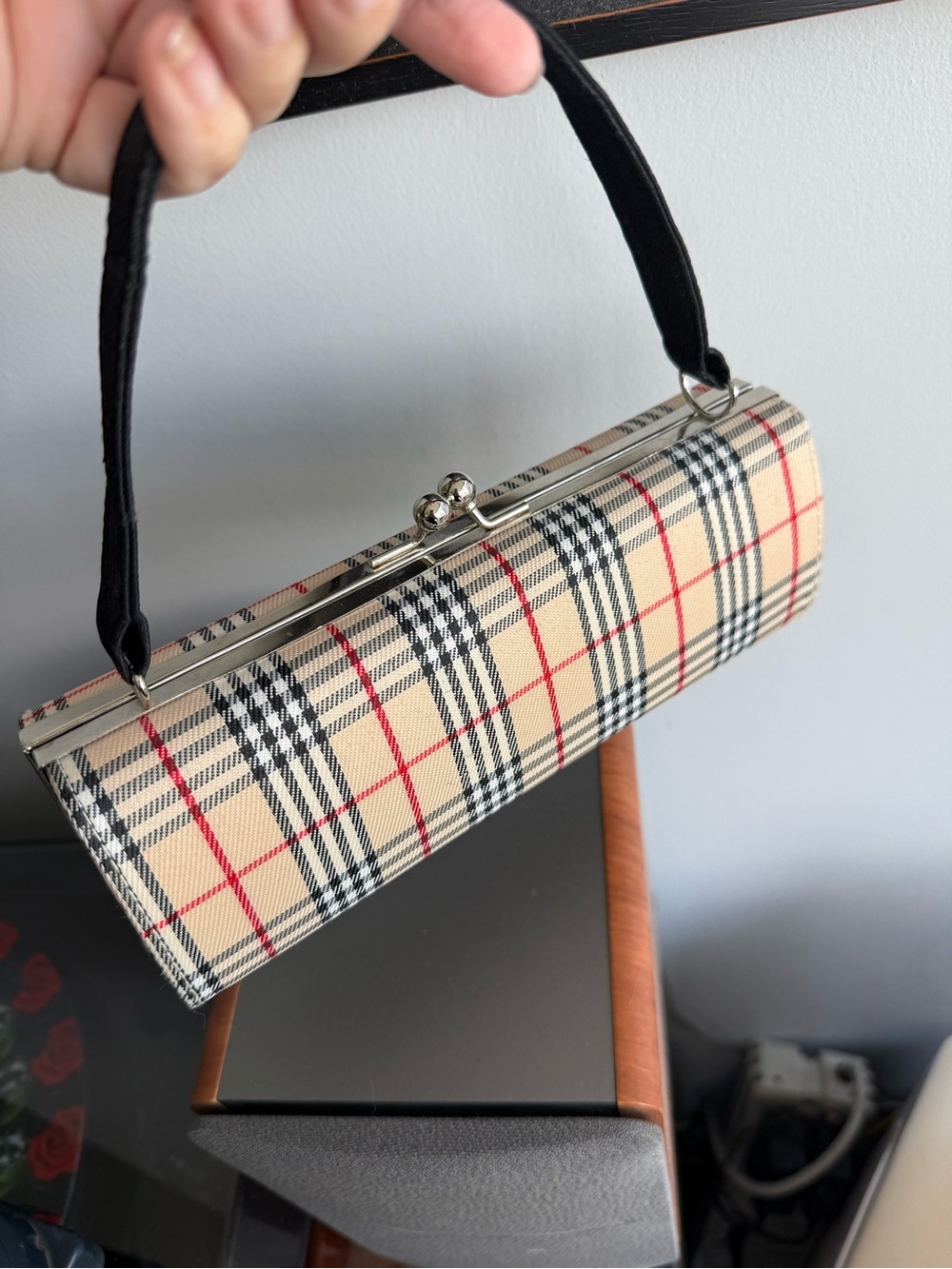 Beige Plaid Kiss-Lock Top-Handle Clutch
